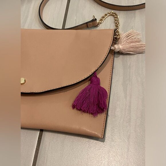 Pompom Purse - Picture 2 of 13